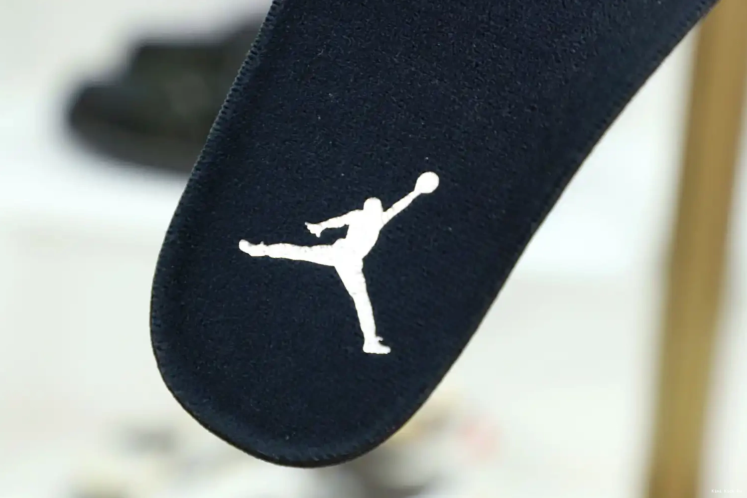 Kimikick CHROME AIR JORDAN 6 0718